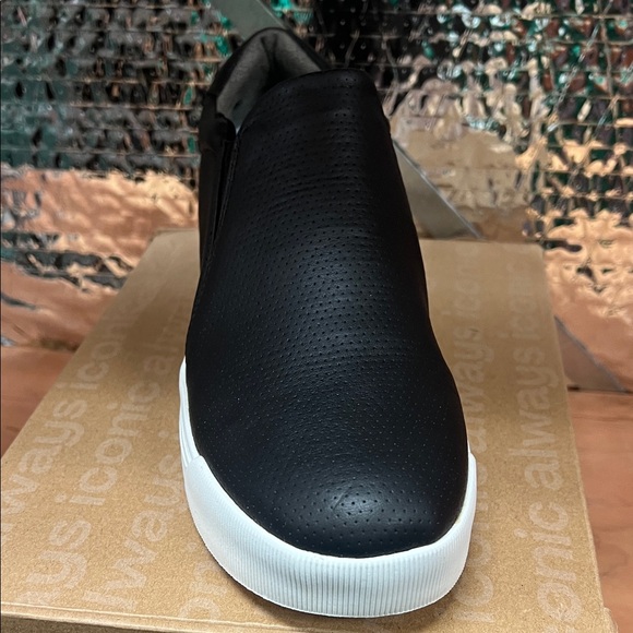 Dr. Scholl's Black and White Woman's Slip-On wedge - Picture 2 of 5